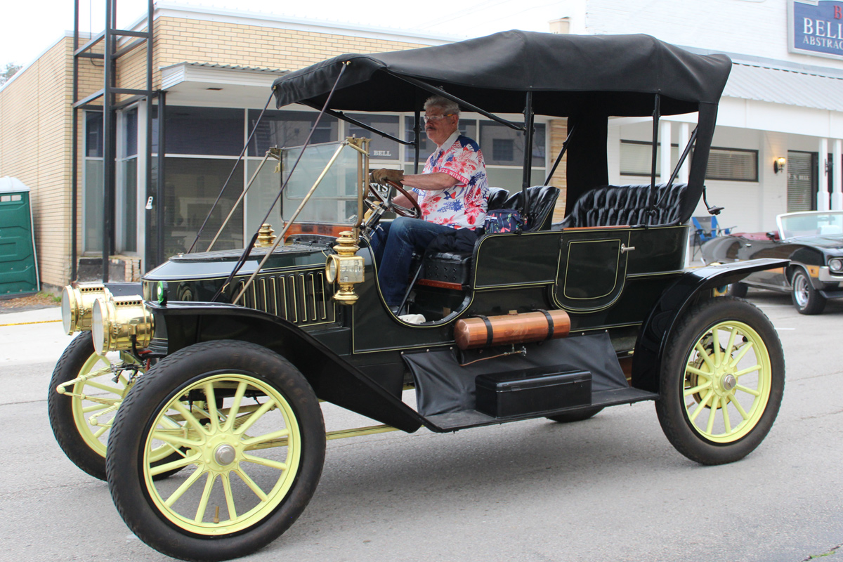 1910 Stanley Steamer